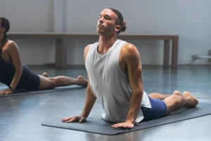 Exploring Different Types of Exercise: Strength Training, Cardio, and Yoga